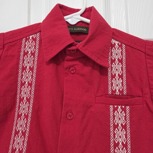 Le Maan Guayaberas Boys Red Embroidery 100% Cotton Button Up Sz 6 Summer Spring - Picture 3 of 6
